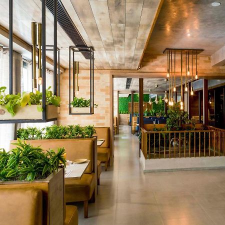 Hotel Kinara Grand Haidarábád Kültér fotó
