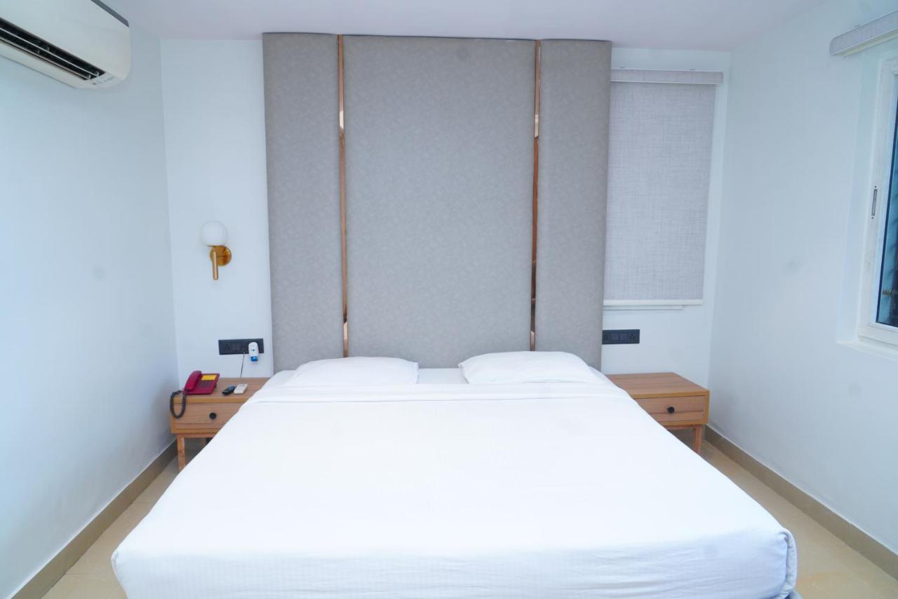 Hotel Kinara Grand Haidarábád Kültér fotó