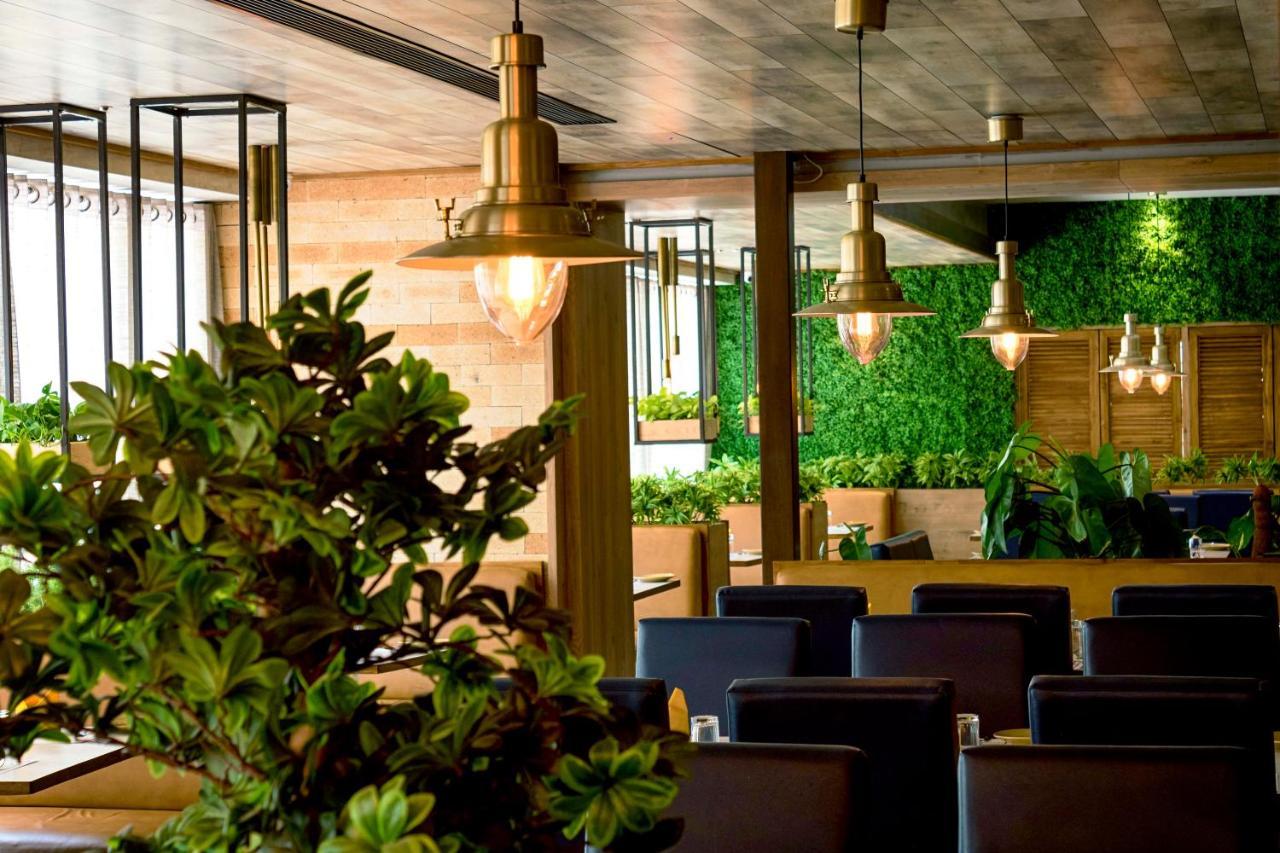 Hotel Kinara Grand Haidarábád Kültér fotó
