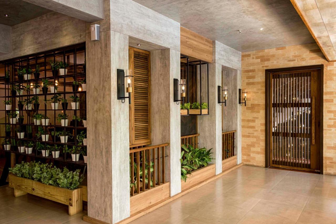Hotel Kinara Grand Haidarábád Kültér fotó