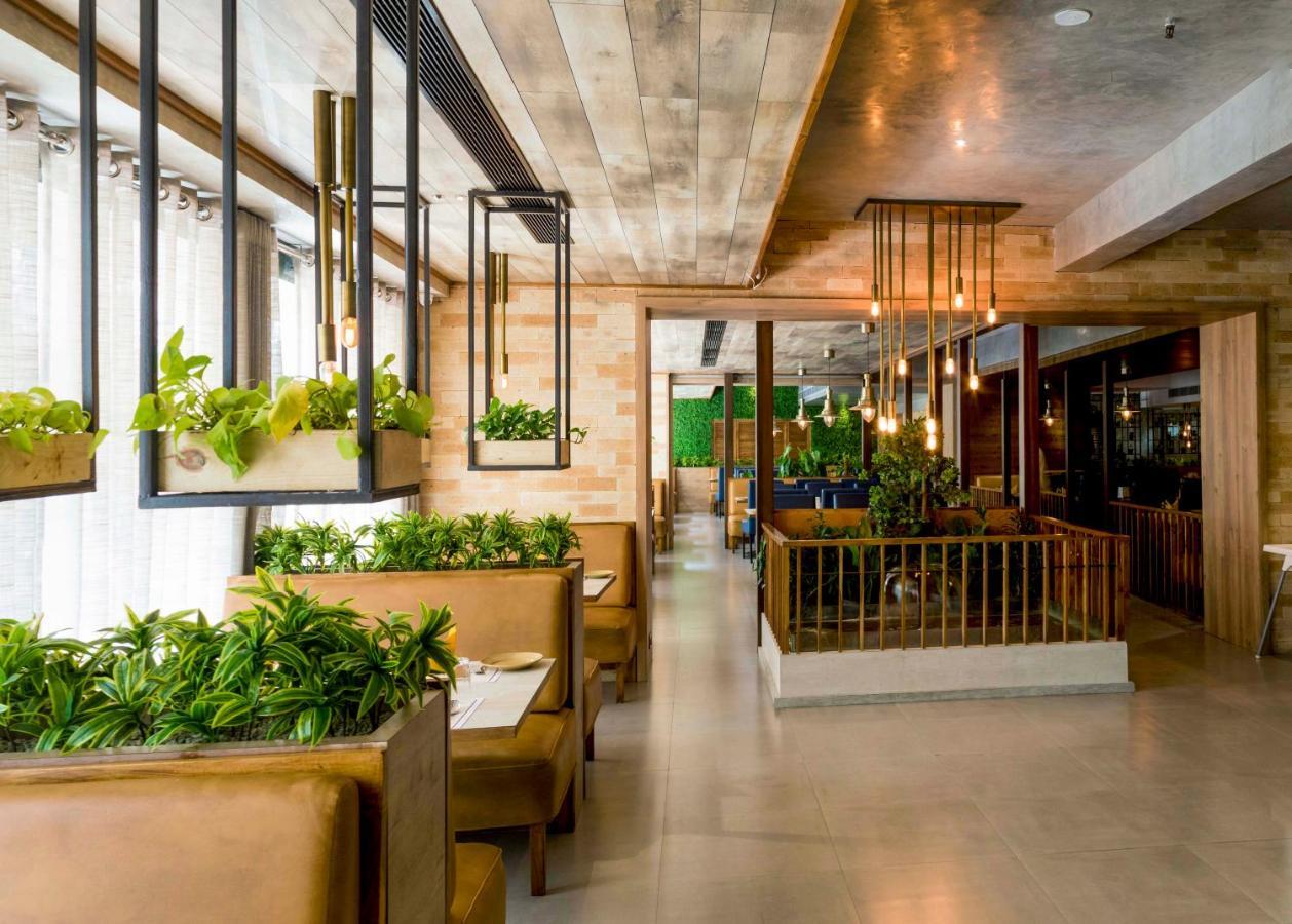 Hotel Kinara Grand Haidarábád Kültér fotó